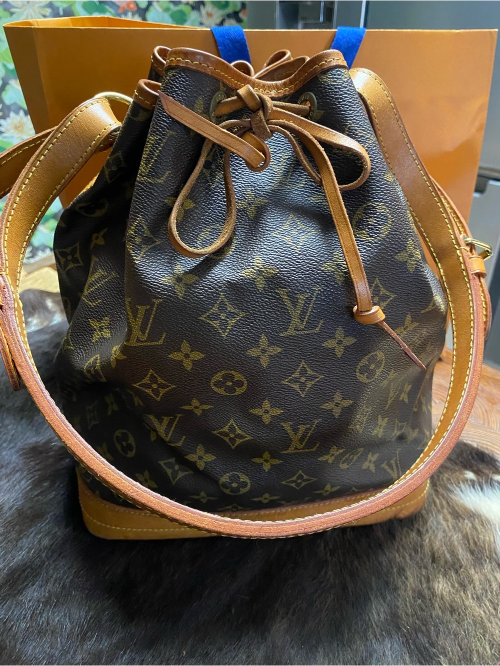 Vintage Louis Vuitton Noé Monogram Bucket Bag USA Made Patina + Extra Drawstring